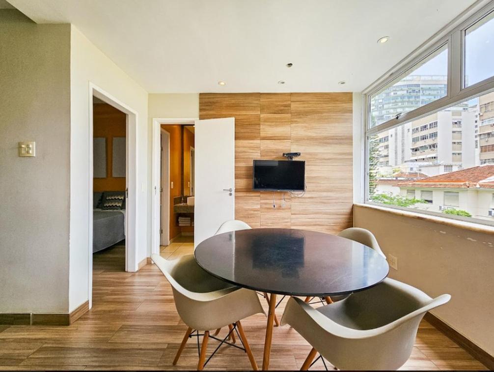 Apartemen Alberto De Campos 66